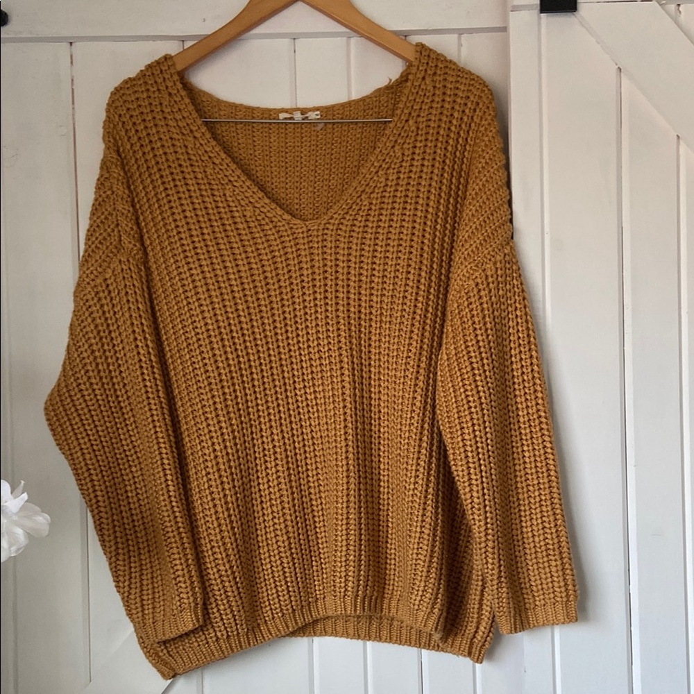 Tularosa Women’s Small Cozy Oversized Mustard Knit Sweater NWOT